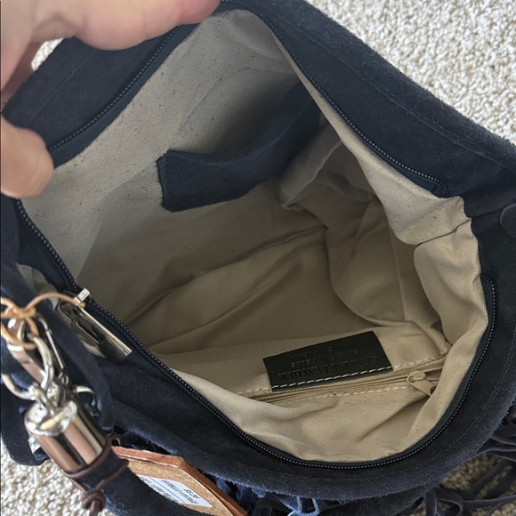 New Bayside84 Premium Italian Suede Fringe Crossbody Bag - Picture 5 of 9